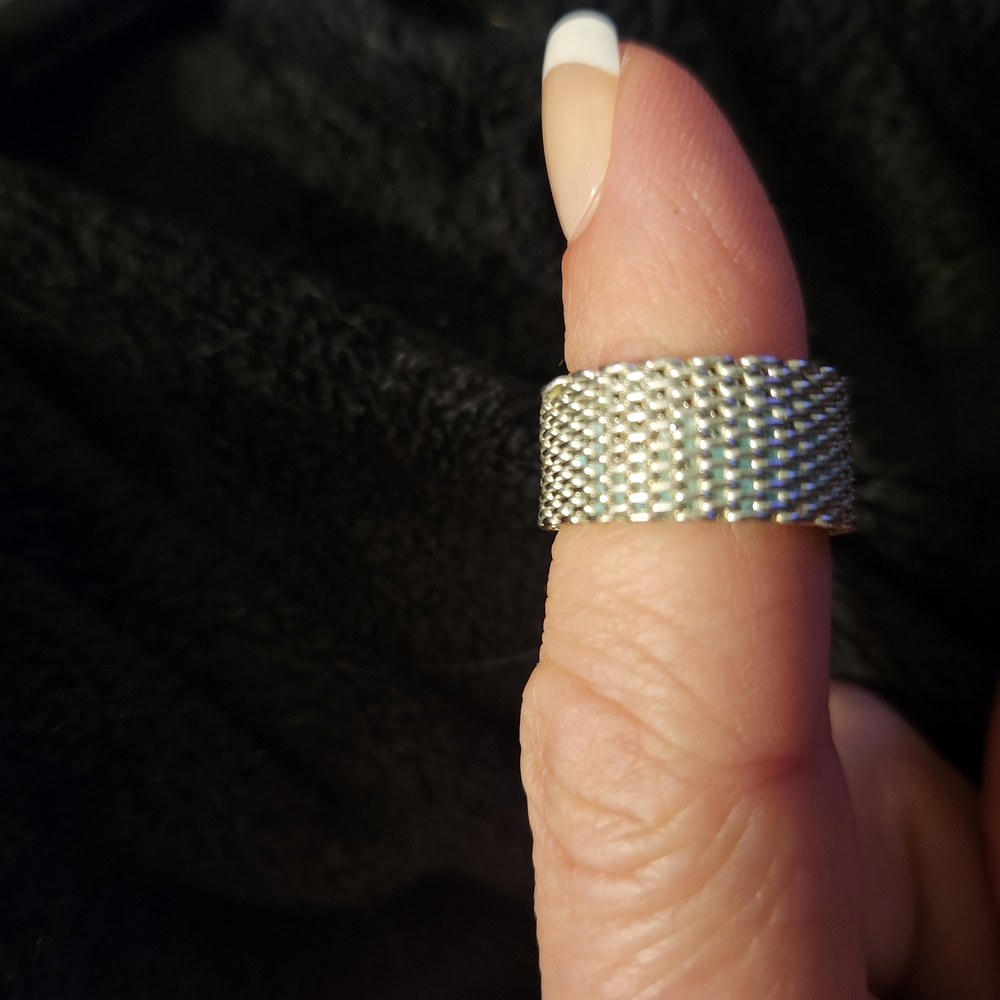 Mint Condition 925 Sterling Silver Wide Mesh Ring (Size 5.) - Picture 5 of 11